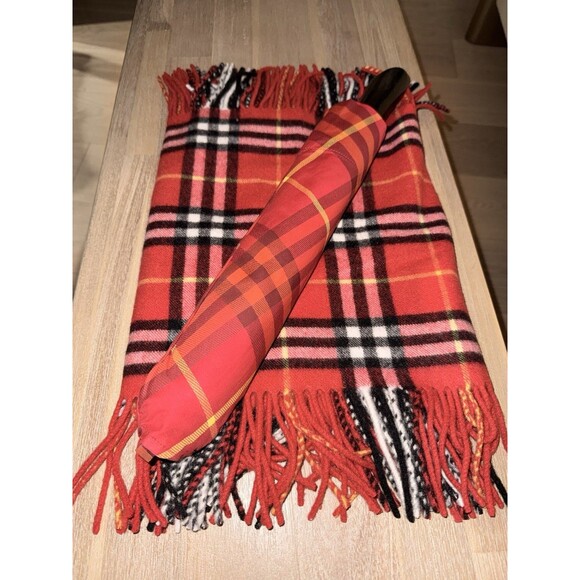 Burberry Red Cashmere Check Scarf 155x30 cm – 100% Authentic – New - Picture 2 of 10